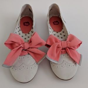 BP bow tie flats